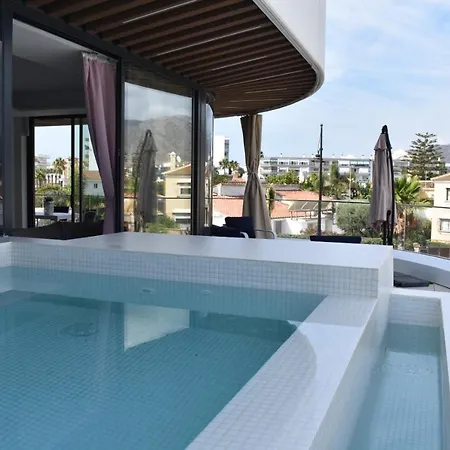 Apartment Luxury Complex Beachfront Apartment, Infinity Pool, Sauna, Gym And Large Terrace