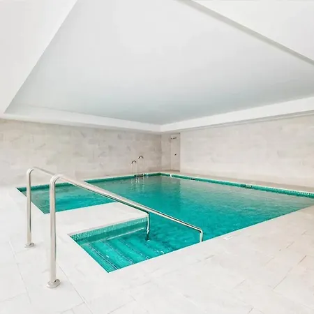 Apartment Luxury Complex Beachfront Apartment, Infinity Pool, Sauna, Gym And Large Terrace Torremolinos