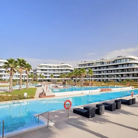 Luxury Complex Beachfront Apartment, Infinity Pool, Sauna, Gym And Large Terrace Apartment