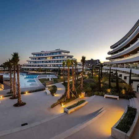 Luxury Complex Beachfront Apartment, Infinity Pool, Sauna, Gym And Large Terrace Apartment Torremolinos